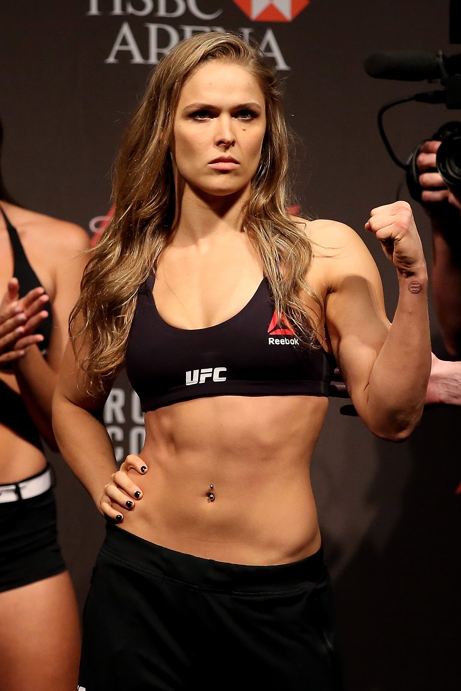 Ronda rousey weight class